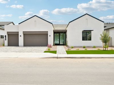 2411 E Aquarius Pl