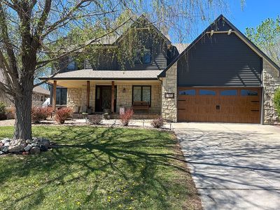 107 S Lakeside Dr