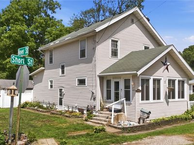 421 Riverside Dr