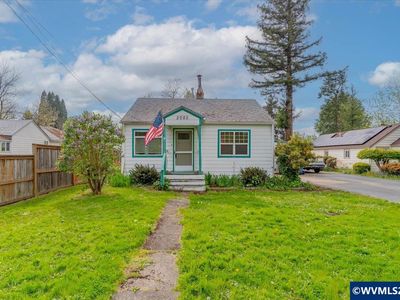 2085 Evergreen Ave NE