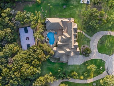 685 Knob Hill Ct