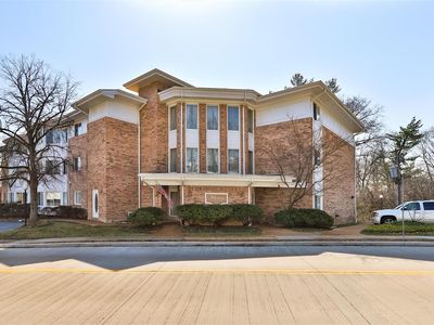 11920 Old Ballas Rd APT 202