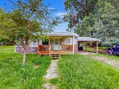 109 Oakwood Dr