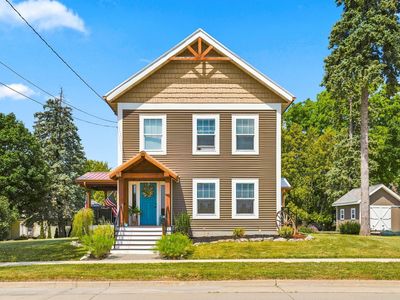 106 E Main St