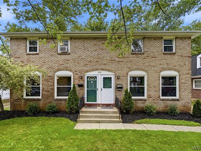 120 E Summerset Ln