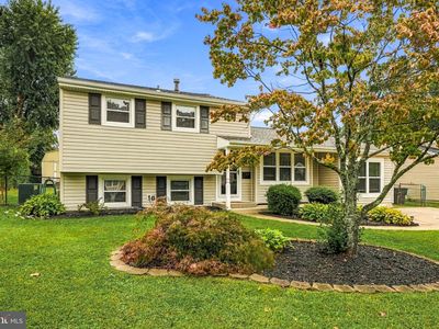 948 Lois Dr
