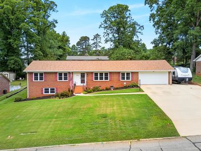 208 Holly Rd