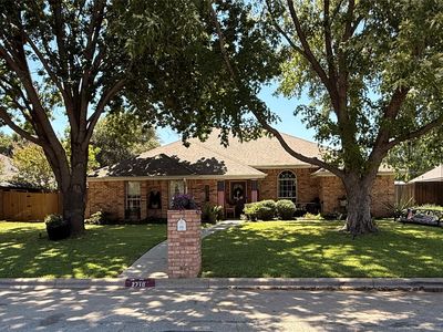 2710 Hunters Run