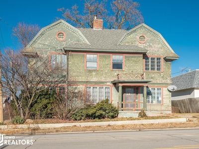 115 W McLane St
