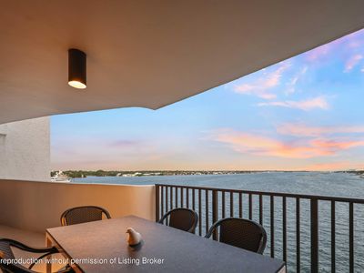 1200 S Flagler Dr APT 705
