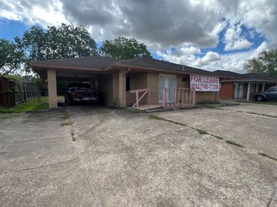 2207 Strawberry Rd