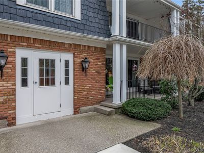60 Hamlin Sq APT 4