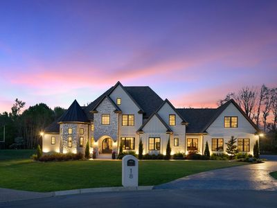 18 Heron Way