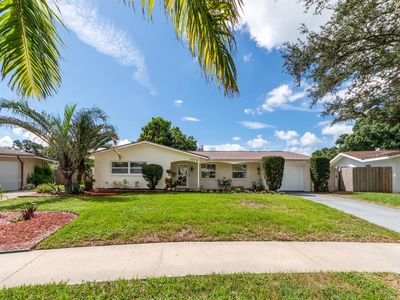 1679 WOODRIDGE DRIVE