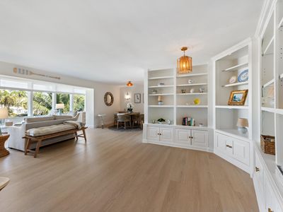 44 Cocoanut Row #321a