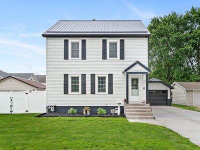 222 E Pearl St