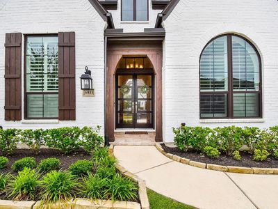 6811 Mirabeau Ln