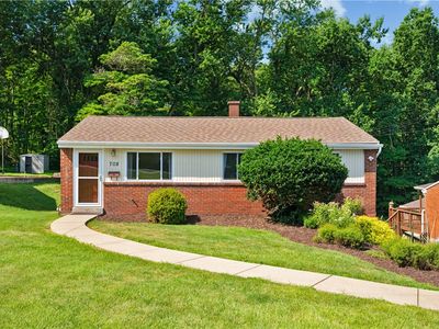 708 Illini Dr