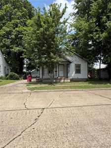 220 N Prairie St