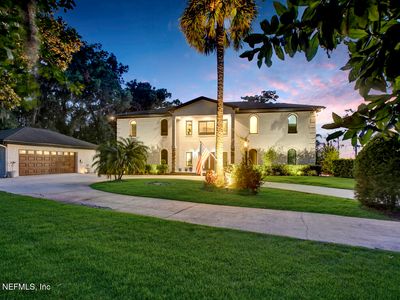 1064 HOLLY OAKS Court