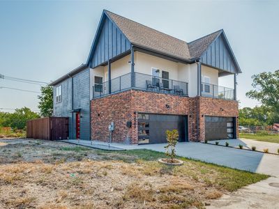 Property at 2404 Merlin St, Dallas, TX