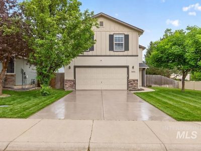 3053 E Shaver Ct