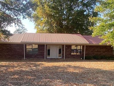 Property at 909 N Ray Rd, Clarksville, AR
