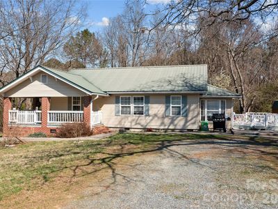 404 Moss Springs Rd