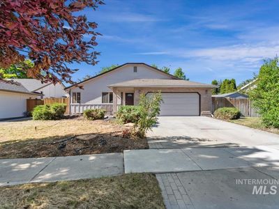 1681 E Laurelwood Dr