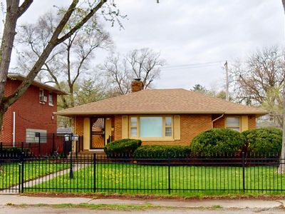 4650 Van Buren St