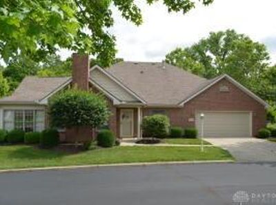 858 Trent Close