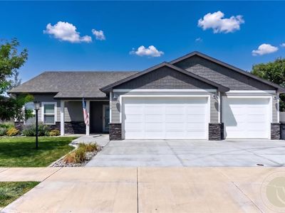 1306 Daybreak Dr