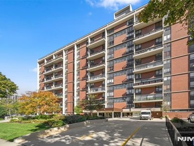 4 Horizon Road #805