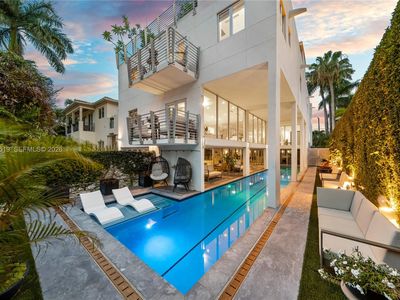 215 Palm Ave