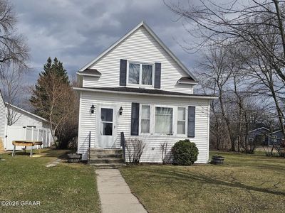 126 W 3rd St