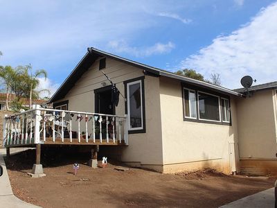 2530 Cherimoya Dr