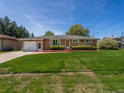 638 Borden Rd