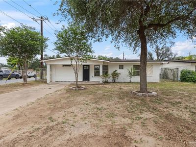 3016 Quince Ave