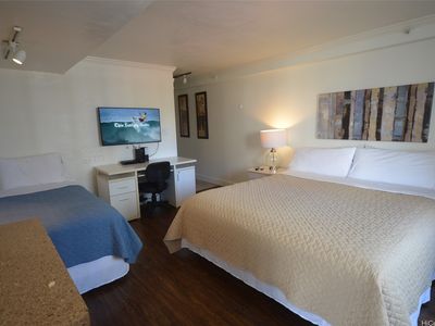 2463 Kuhio Ave APT 1009
