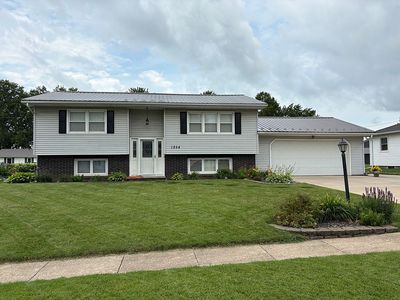 1264 Main St