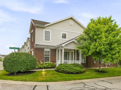 Property at 10968 Lemongrass Dr, Zionsville, IN