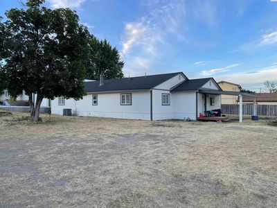 6106 Desert View Dr
