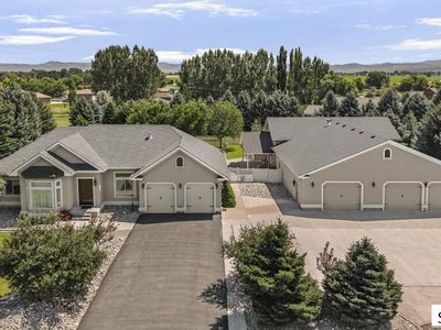 183 W 265 N
