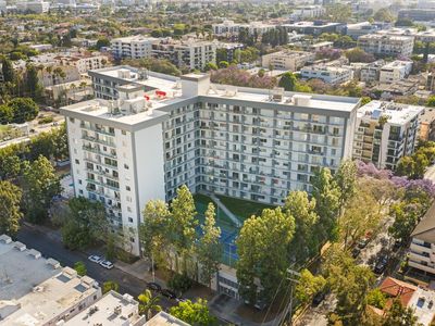 100 S Doheny Dr APT 514