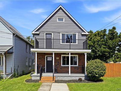 160 Como Park Blvd