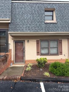 220 14th Ave SE #2-D