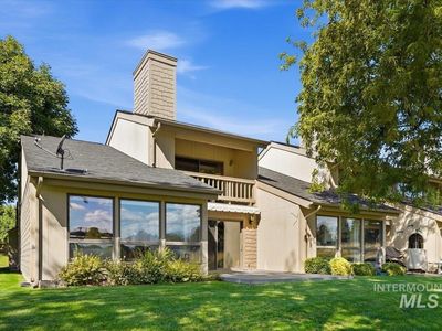 742 N Palmetto Dr