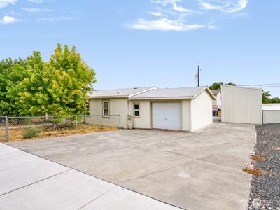 34 N Ginkgo Street