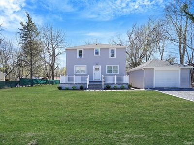 2939 N Wading River Road