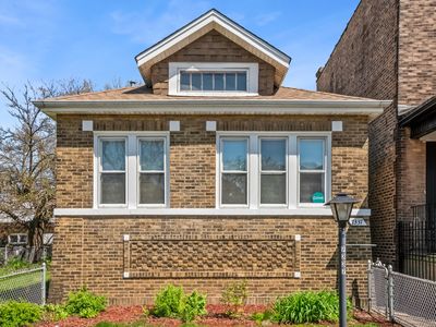 7337 S University Ave